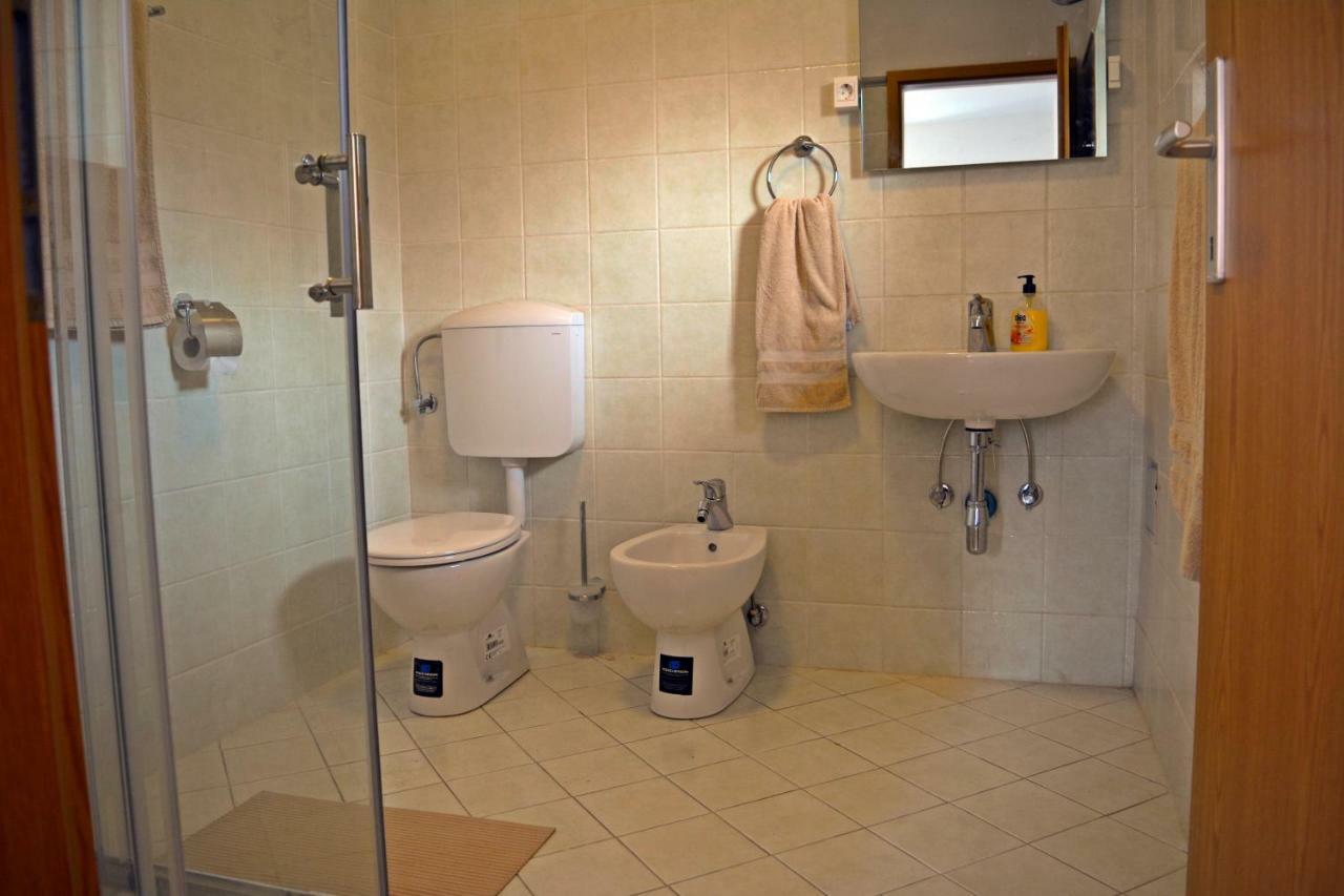 Fontana Apartment โบเว็ก ภายนอก รูปภาพ