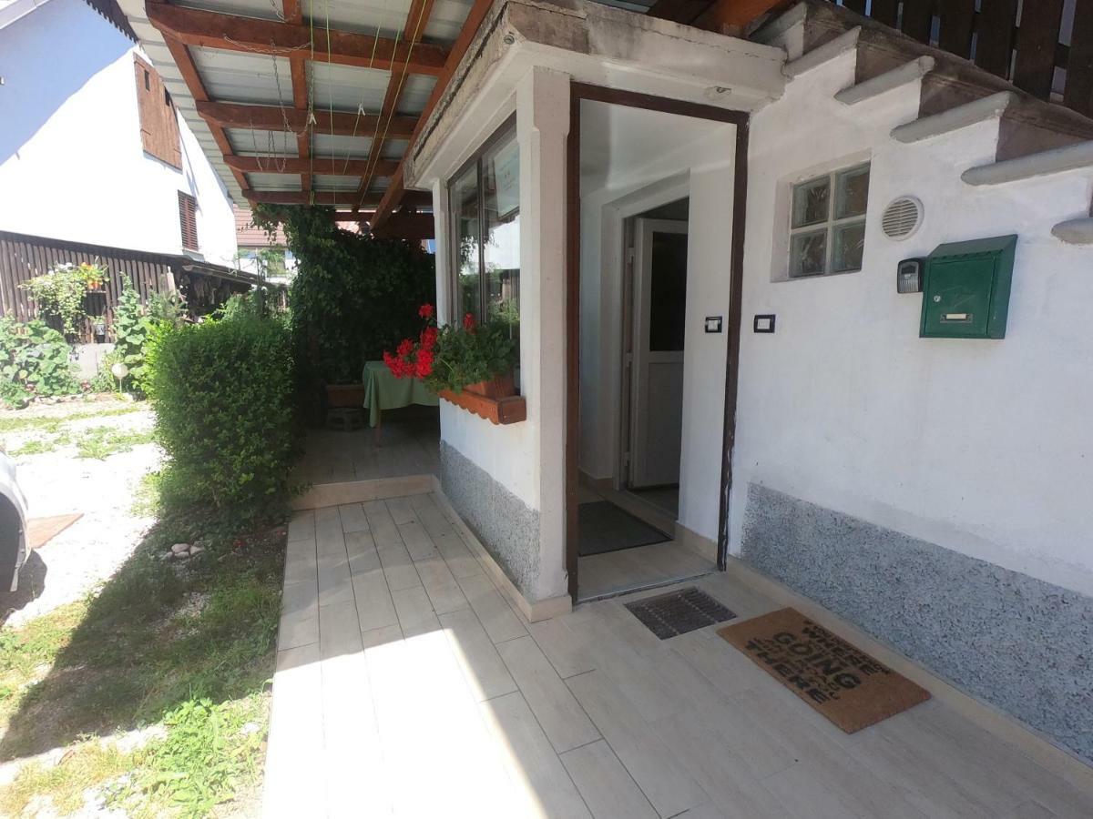 Fontana Apartment โบเว็ก ภายนอก รูปภาพ